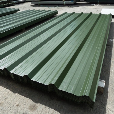 El color de acero galvanizado de las hojas DX51D de la techumbre del estruendo acanaló el metal el 12m