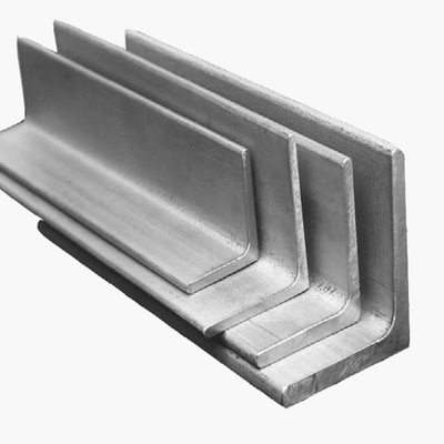 Superficial galvanizada 316l 430 de acero desiguales laminados en caliente de la barra de ángulo del igual 304