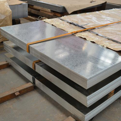 Astm 3m m galvanizó la anchura cero de la lentejuela 600mm-1500m m de la hoja de acero