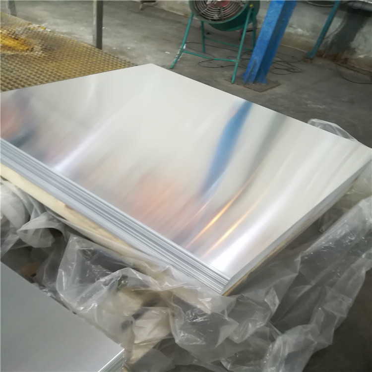 la hoja pintada de aluminio del color de 2000m m platea 1100 6063 para los materiales de construcción